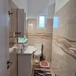 Mache's Apartment