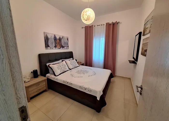 Mache's * פטיטיריון